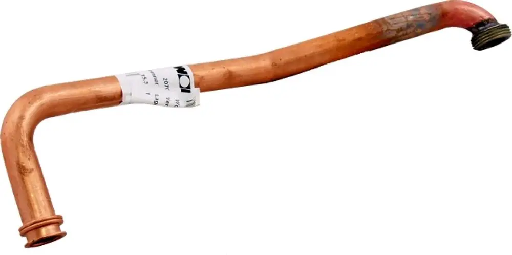 Kupferrohr mit gebogenem Ende, verwendet in Heizungsanlagen von Wolf. Das Produkt weist eine Anschlussstelle und eine spezielle Form auf.